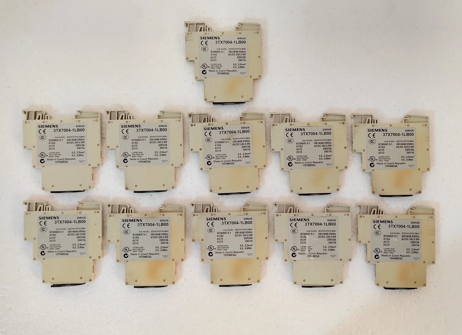 SIEMENS SIRUS 3TX7004-1LB00 OUTPUT INTERFACE LOT OF 11 PCS